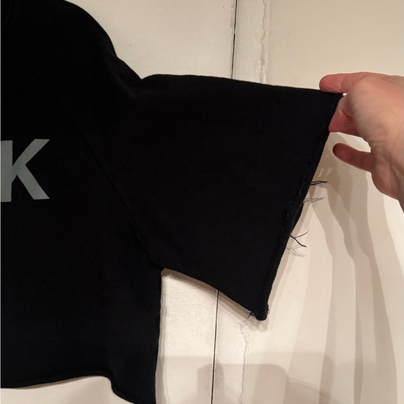 Blvck Tee. Cropped. Size: M. Oversized. - Picture 3 of 6